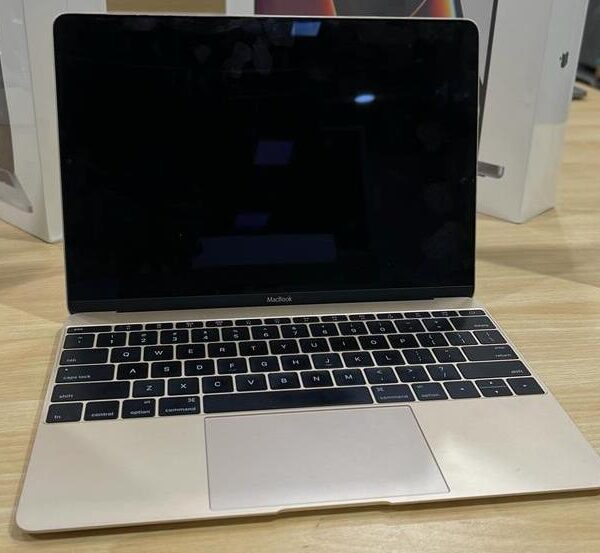 Macbook 12” Retina 2015 m5 8gb Ram 256GB ssd
