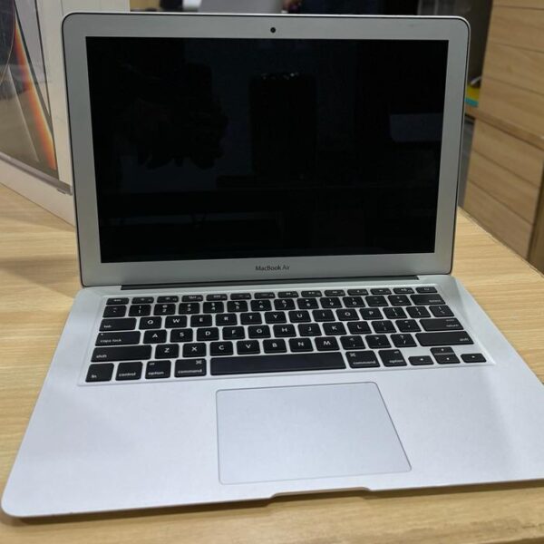 Macbook air 2017 8gbram 256gb SSD